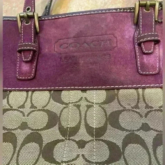 Coach Signature Jacquard Shoulder Tote Bag Magenta Brown/Purple. Gently loved. - Picture 4 of 7